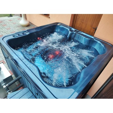 MONACO OUT - Hot tub with external stove