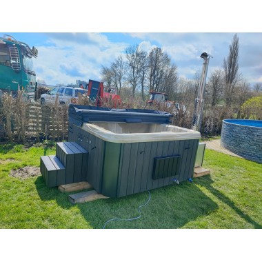 MONACO OUT - Hot tub with external stove