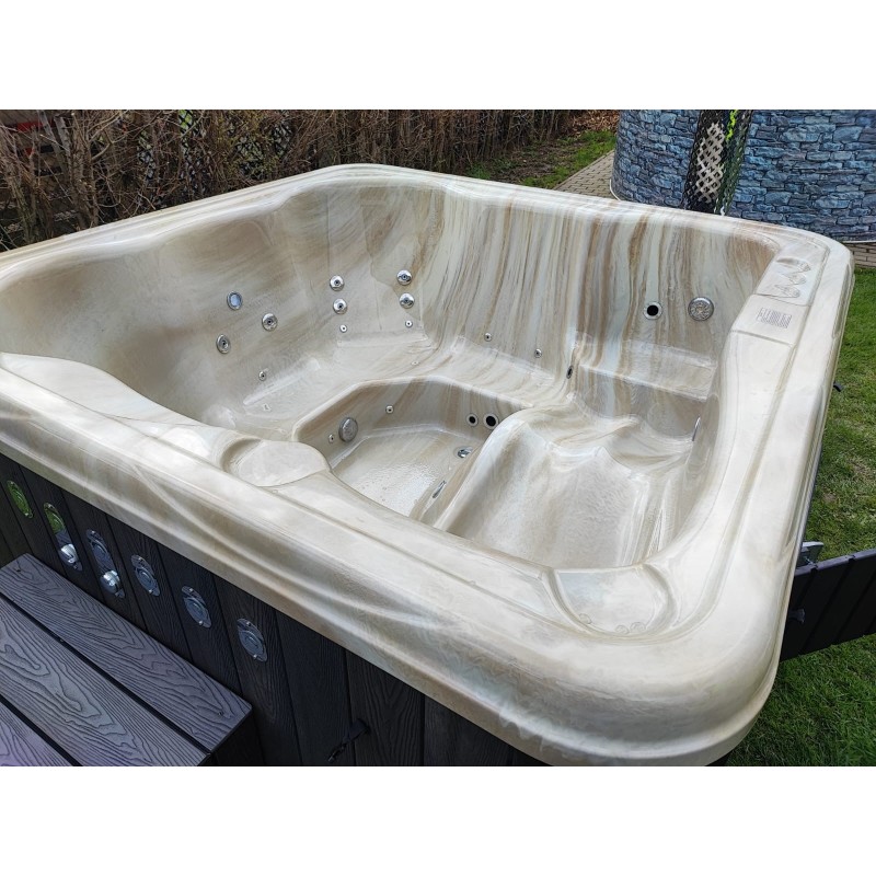MONACO OUT ACRYL Badefass Whirlpool Jacuzzi Hot Tub mit Zubehör und FREI GELIEFERT
