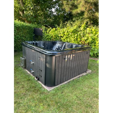 MONACO OUT - Hot tub with external stove