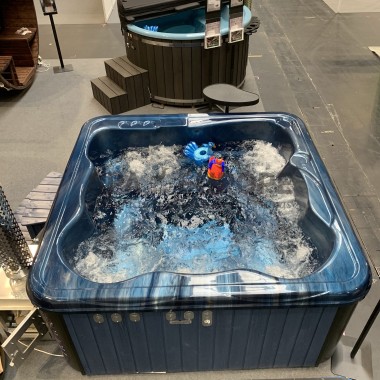 MONACO OUT - Hot tub with external stove