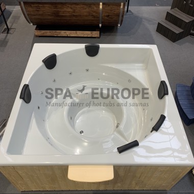 EYE – Tinozza quadrata con stufa esterna