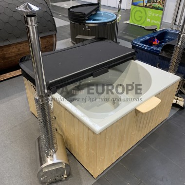 EYE – Tinozza quadrata con stufa esterna