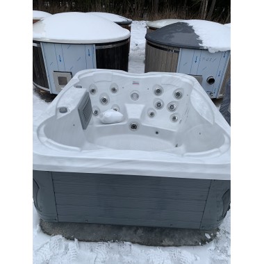 Hot tub Aurora SB344L